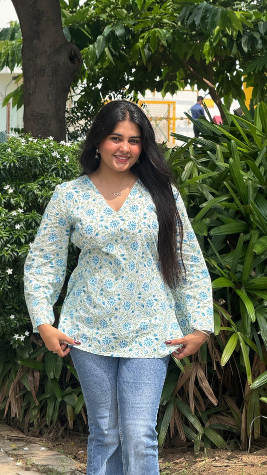 Aarvi